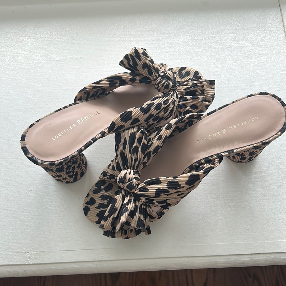 Loeffler Randall pleated bow heel